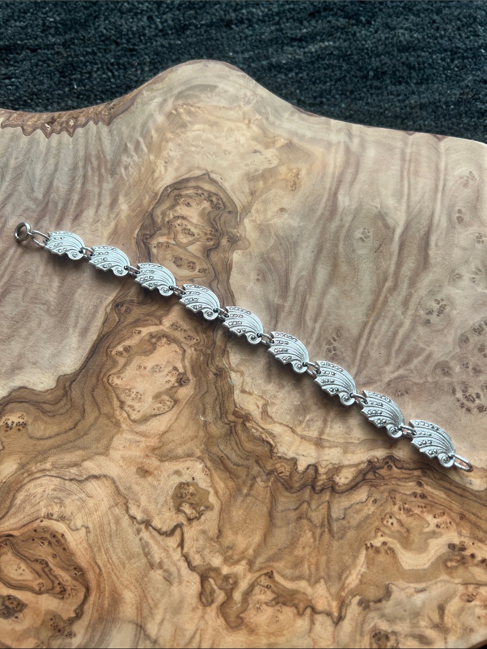 Sterling Silver Scallop Link Bracelet — Classic Women’s Jewelry